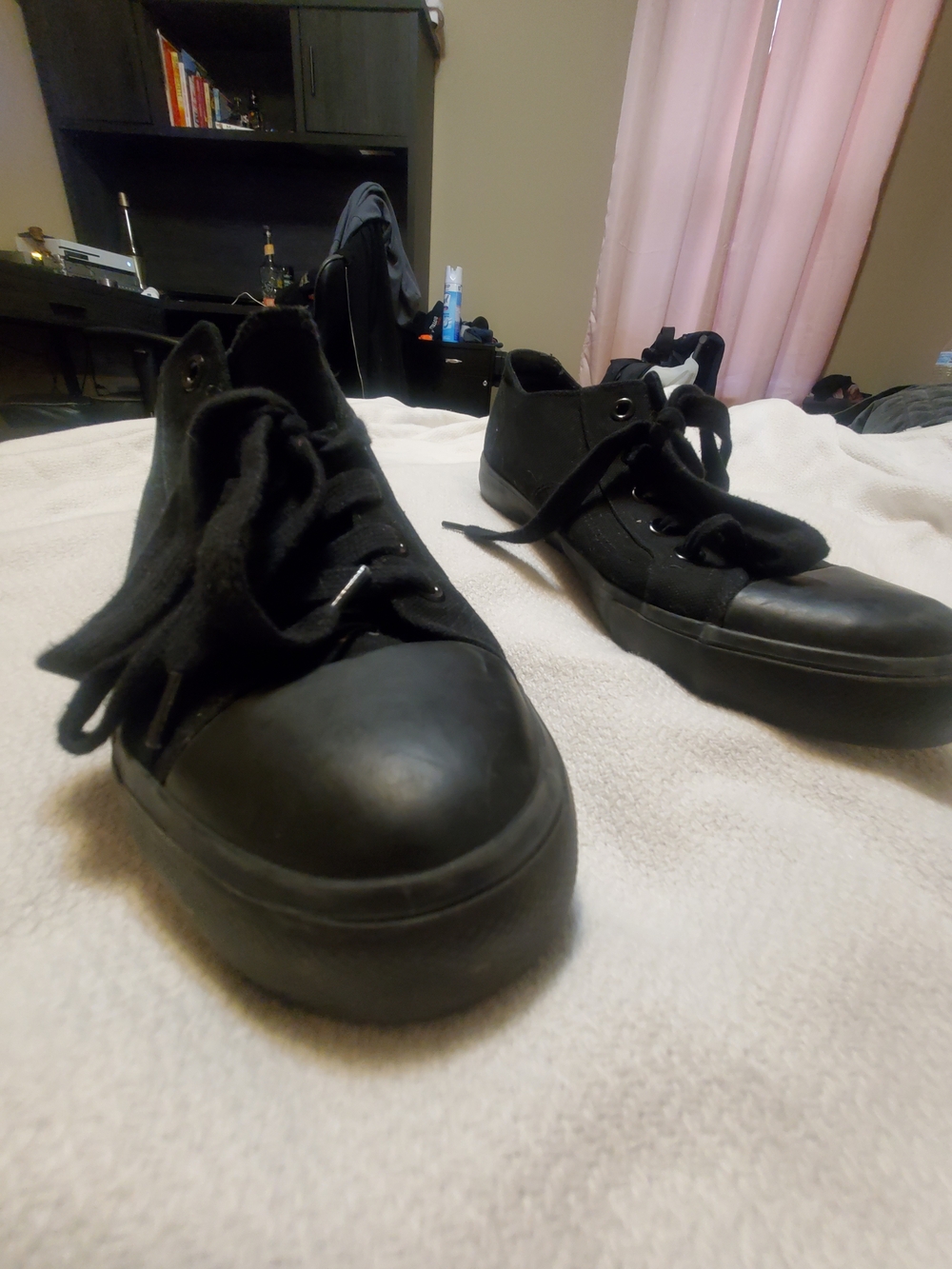 Black Slip Resistant Shoes Size 9.5
